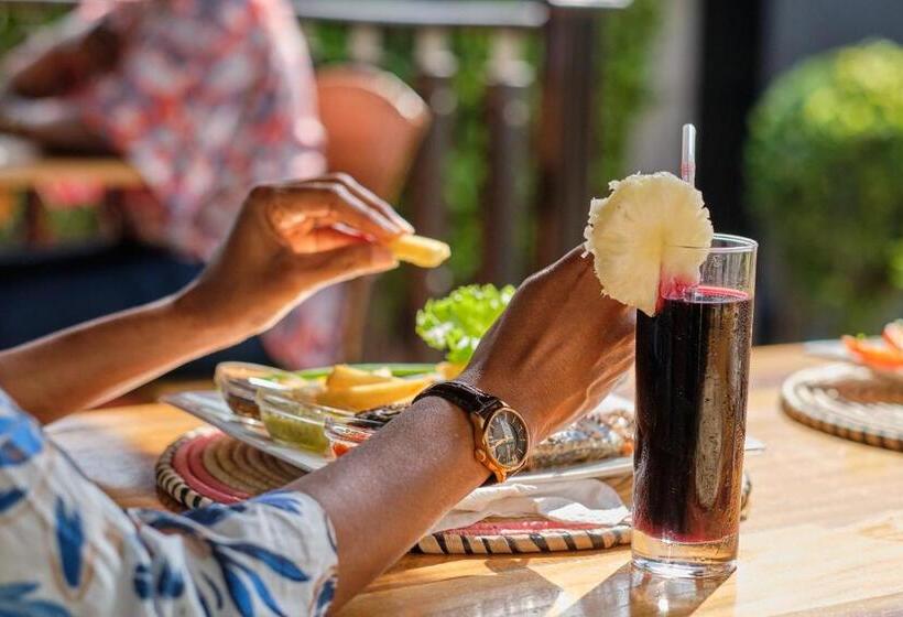 בית מלון כפרי The Highbridge Guest Lodge