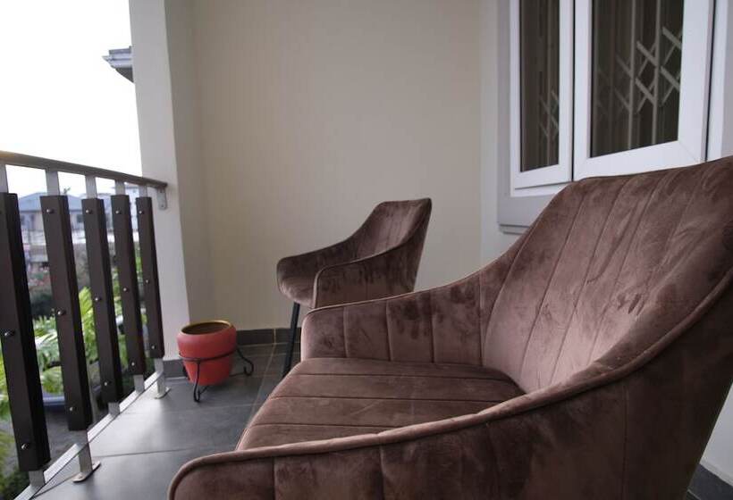 בית מלון כפרי The Highbridge Guest Lodge