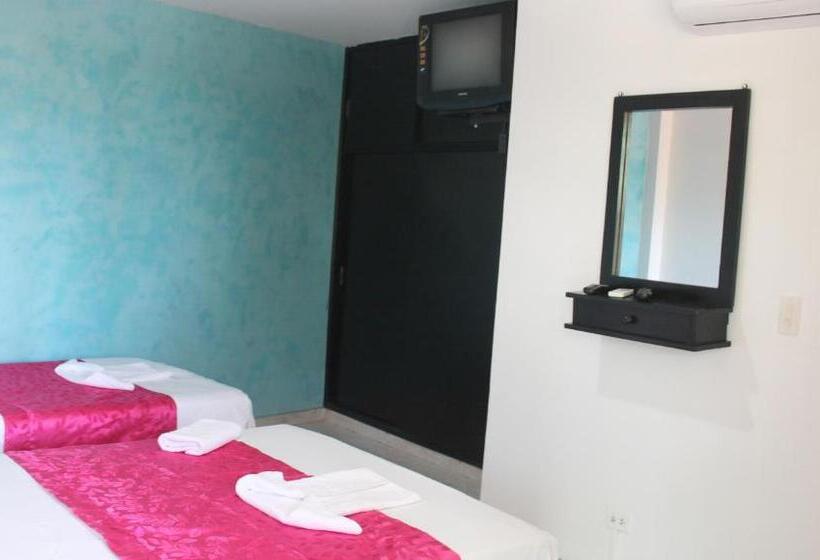 בית מלון כפרי Y Parque Turístico Navar City