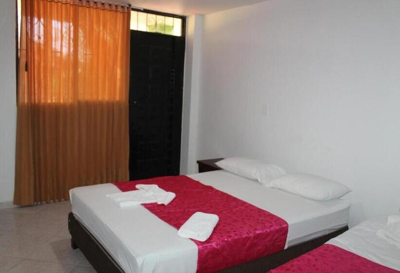 בית מלון כפרי Y Parque Turístico Navar City