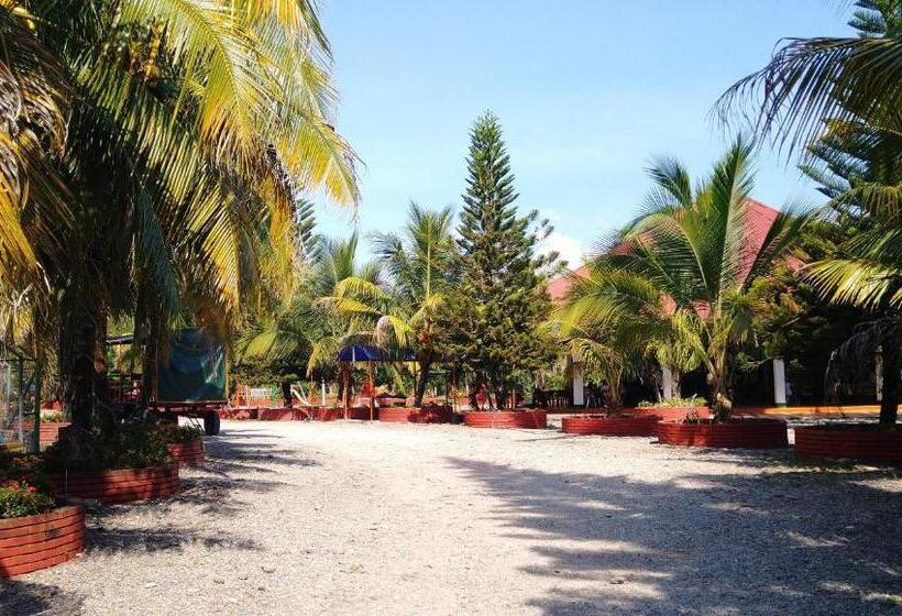 בית מלון כפרי Y Parque Turístico Navar City