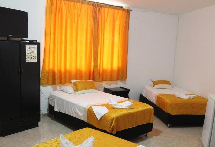 בית מלון כפרי Y Parque Turístico Navar City