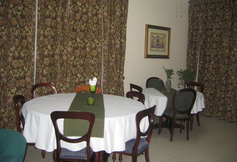 פנסיון Mendelssohn Manor Guest House