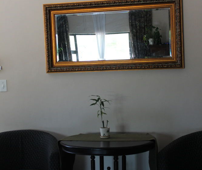 פנסיון Mendelssohn Manor Guest House