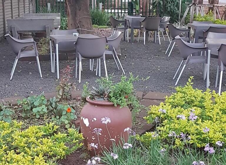 펜션 Stoep Cafe Guest House