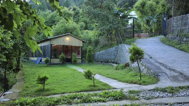 Отель Beyond Stay Arnahyam Resort Sattal