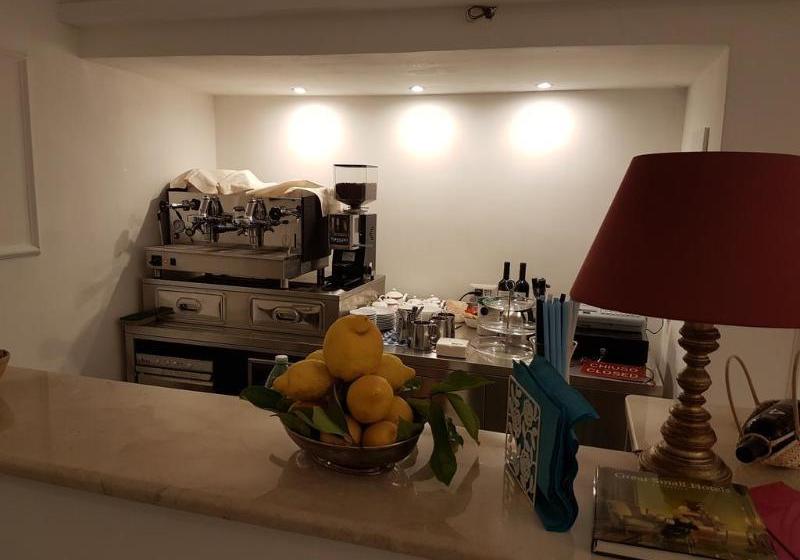 فندق Bristol Capri