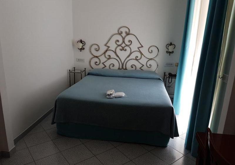 فندق Bristol Capri