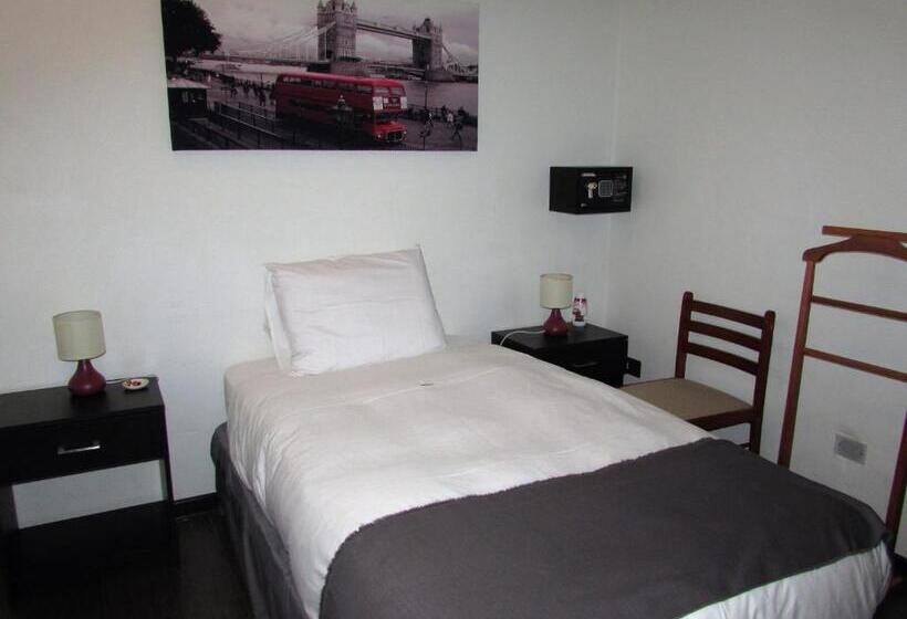 فندق Central San Fernando