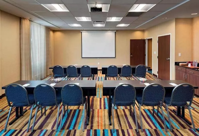 ホテル Fairfield Inn & Suites By Marriott Dublin