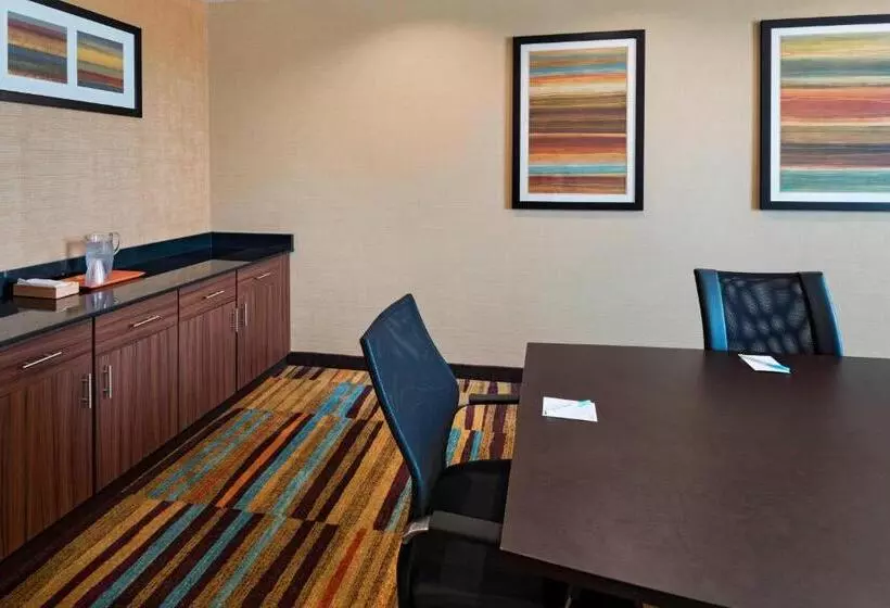ホテル Fairfield Inn & Suites By Marriott Dublin