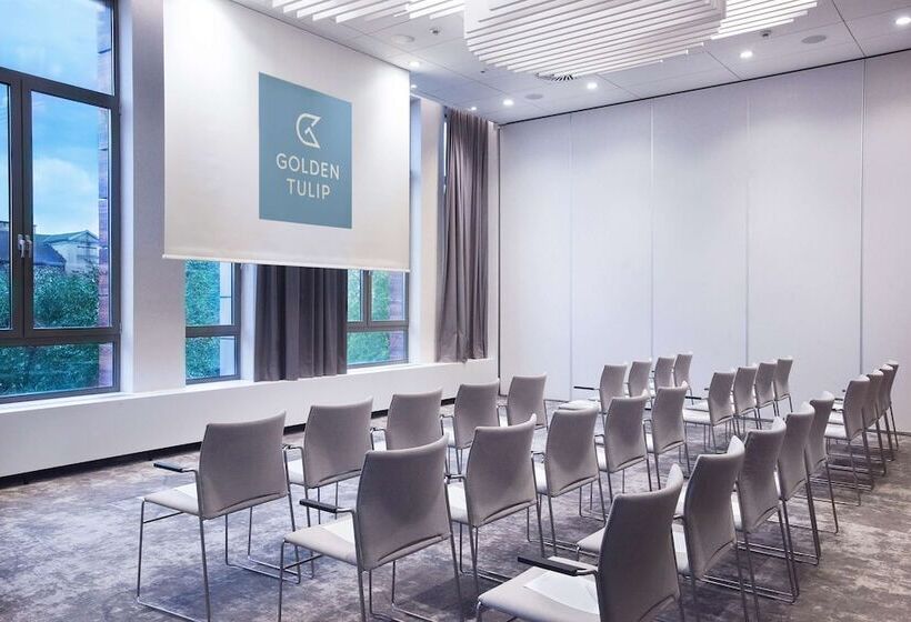 فندق Golden Tulip Warsaw Airport