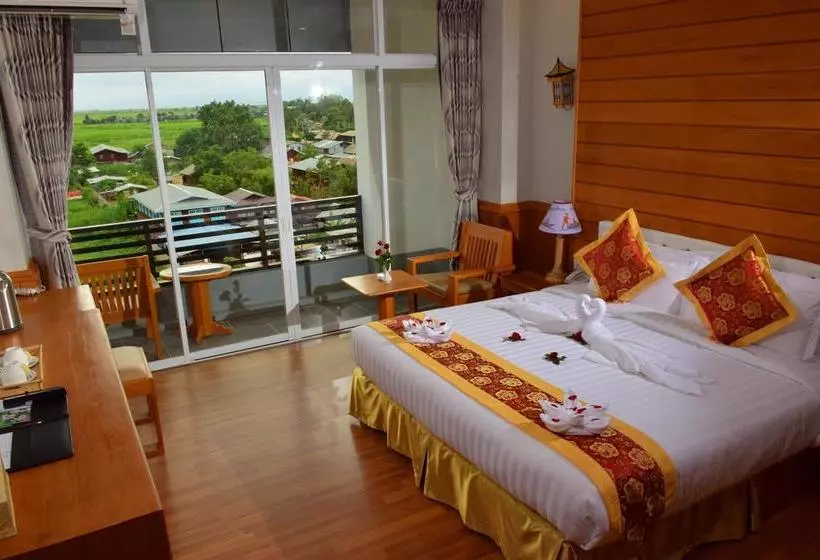 Hotelli Inle Cherry Queen