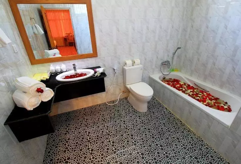 Hotelli Inle Cherry Queen