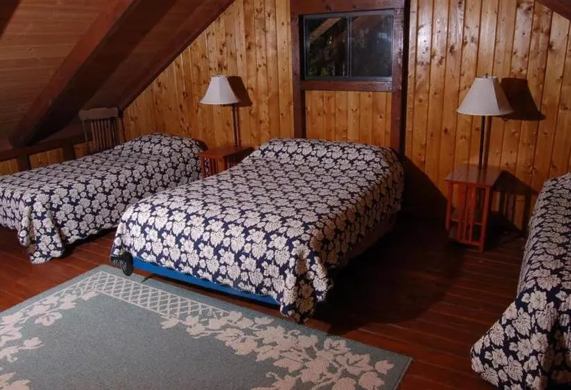 Hotelli Lava Lodge At Hale Kilauea