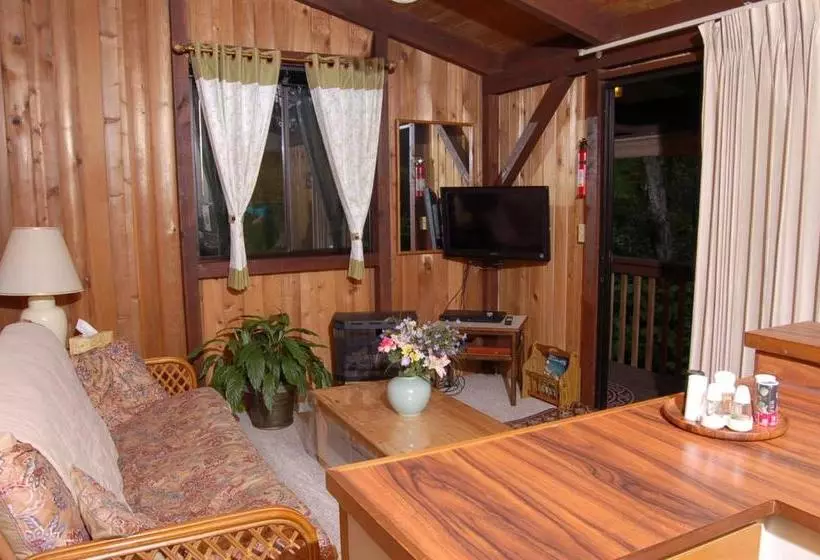 Hotelli Lava Lodge At Hale Kilauea