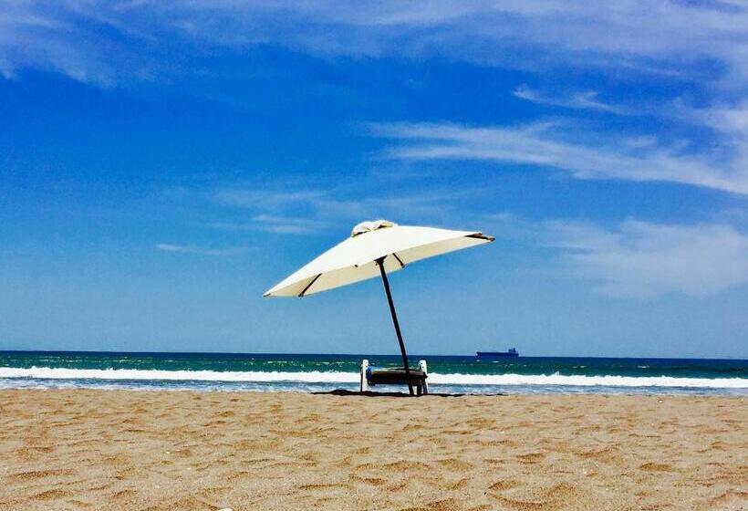 هتل Puerto Chinchorro