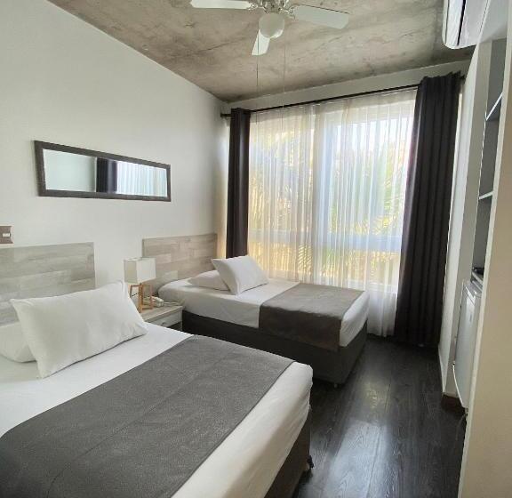 هتل Puerto Chinchorro