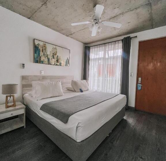 هتل Puerto Chinchorro