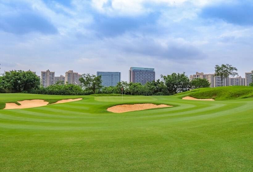 فندق Renaissance Haikou