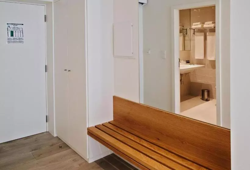 هتل Spot Family Suites