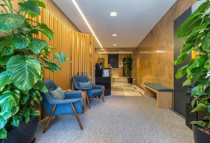 هتل Spot Family Suites