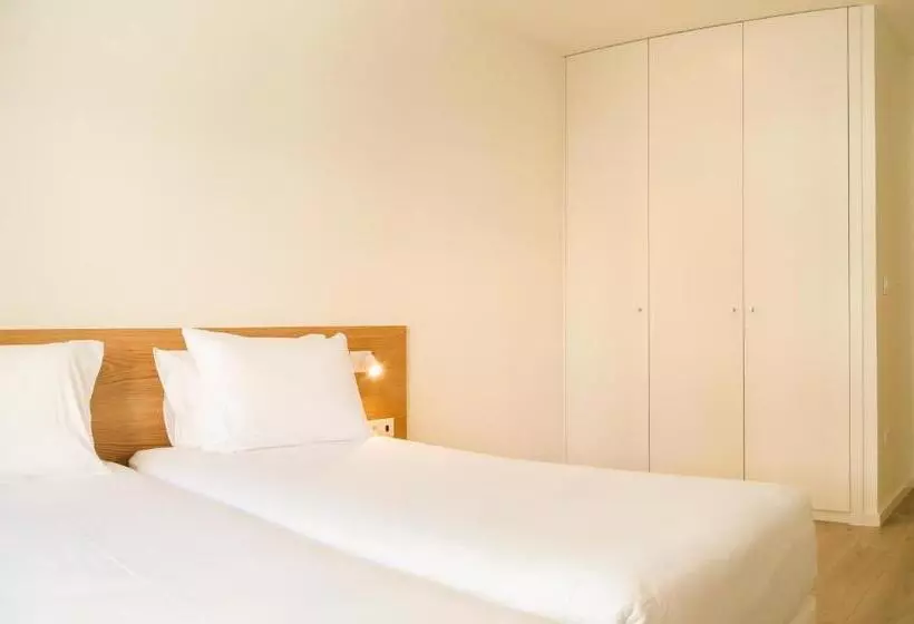 هتل Spot Family Suites