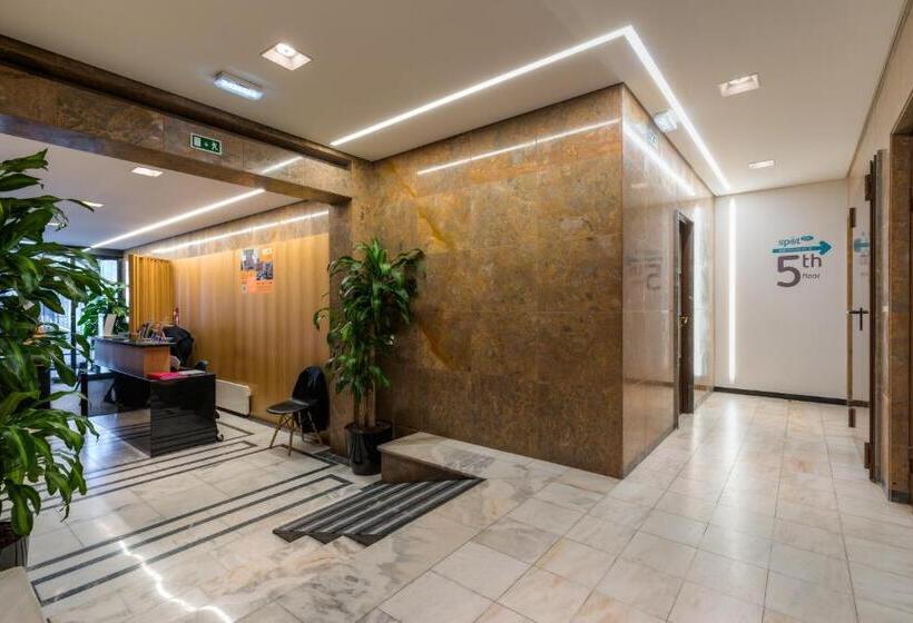 هتل Spot Family Suites