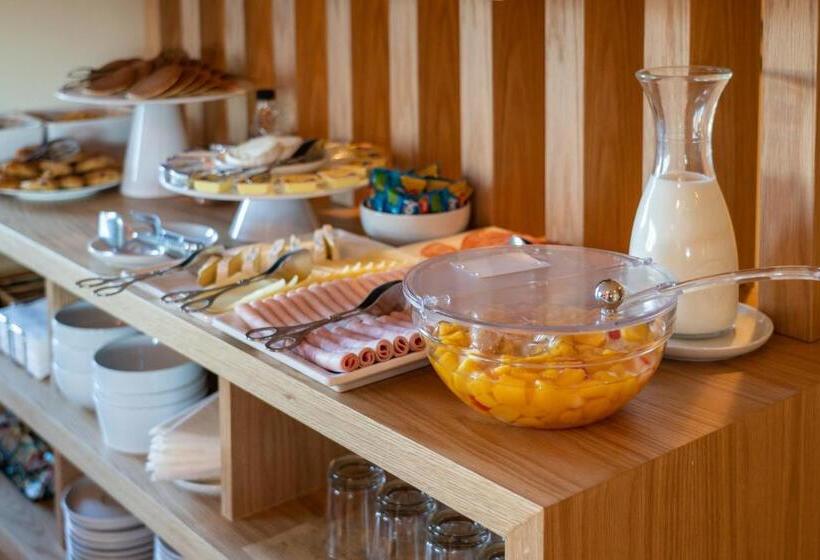 هتل Spot Family Suites