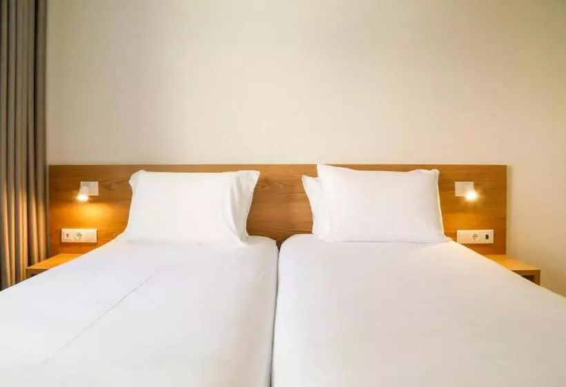 هتل Spot Family Suites