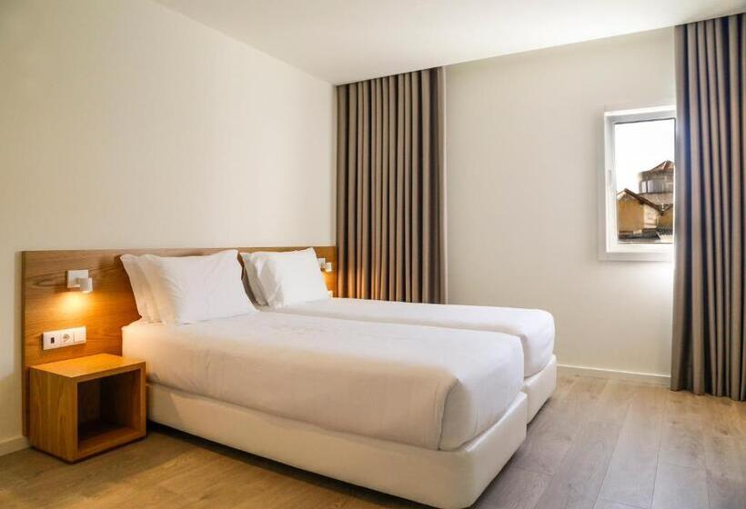 هتل Spot Family Suites