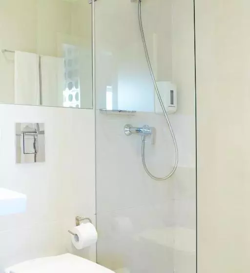 هتل Spot Family Suites