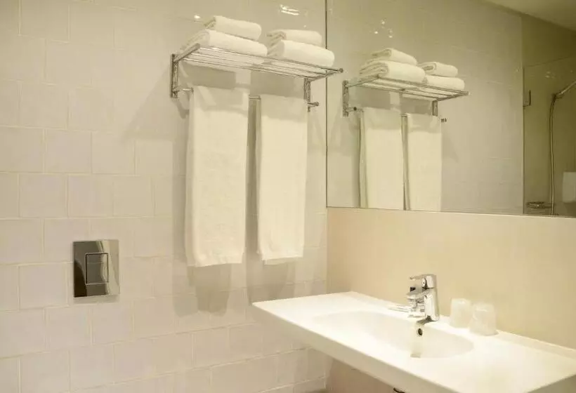 هتل Spot Family Suites