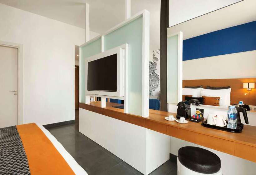 هتل Tryp By Wyndham Dubai