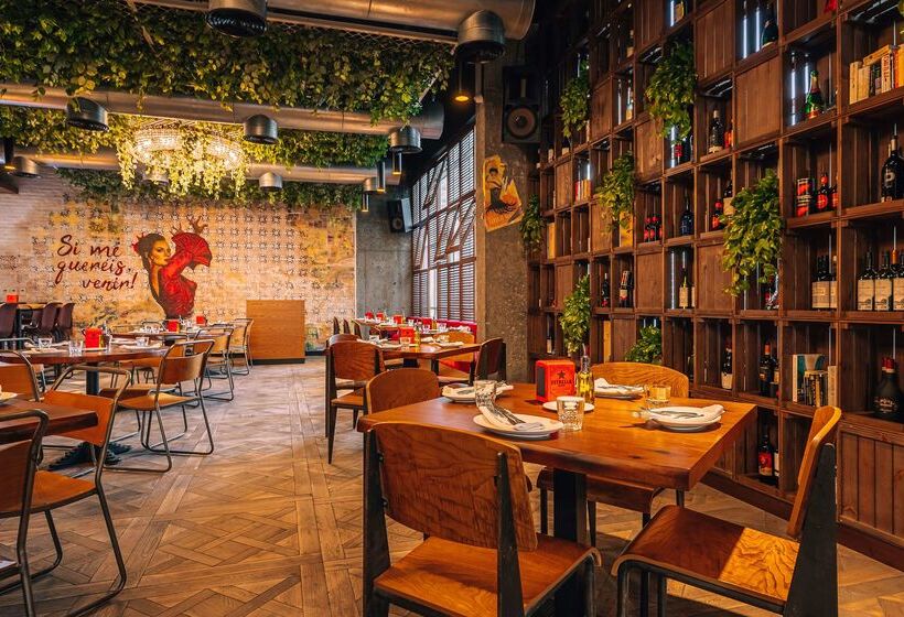 هتل Tryp By Wyndham Dubai