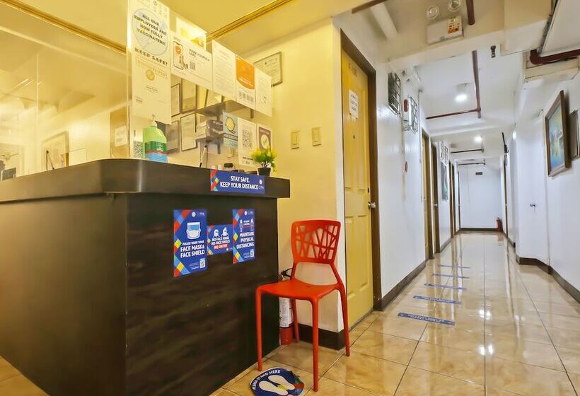 בית מלון כפרי Zen Rooms Makati City Hall