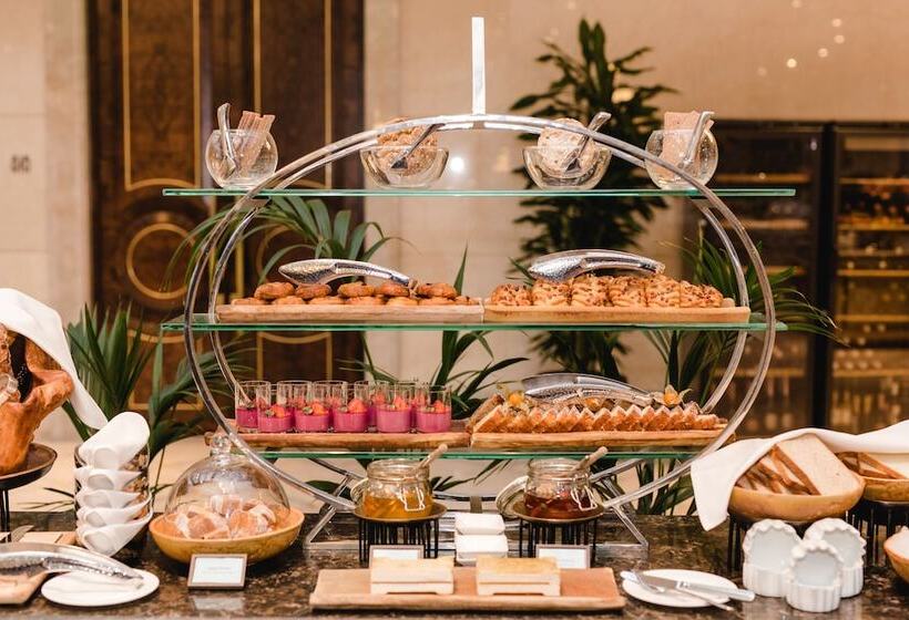 Lotte Hotel St.petersburg