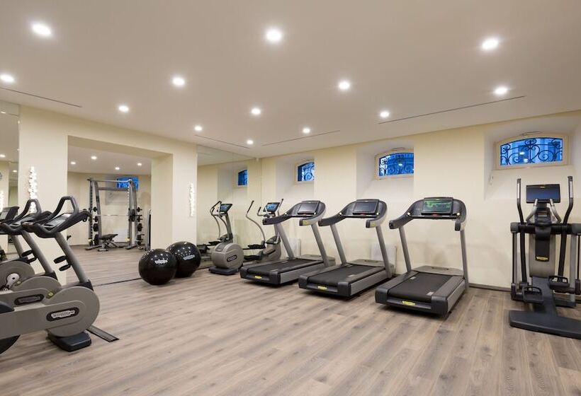 Lotte Hotel St.petersburg