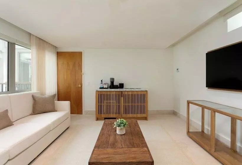 هتل Alma San Juan