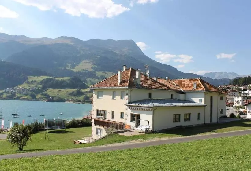 Aamiaismajoitus (B&B) Residence Garni Alpenstern