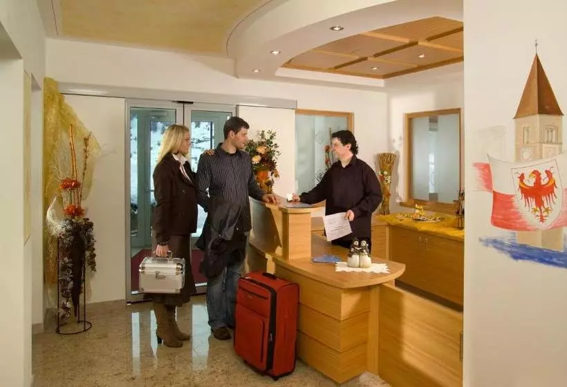 Aamiaismajoitus (B&B) Residence Garni Alpenstern