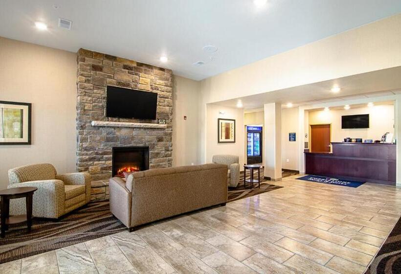 Cobblestone Hotel & Suites   Paxton