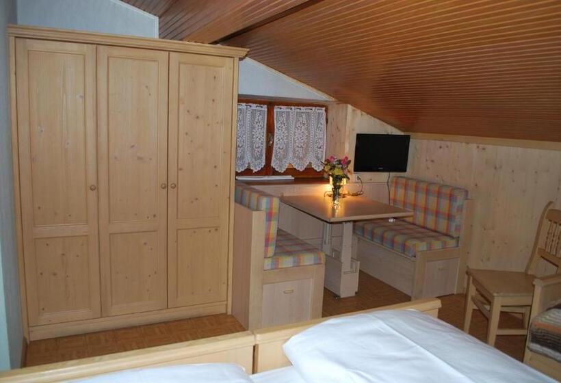 Отель Albergo Pineta