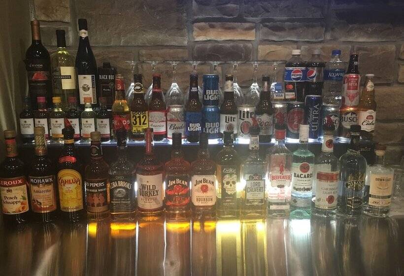 Cobblestone Hotel & Suites   Paxton