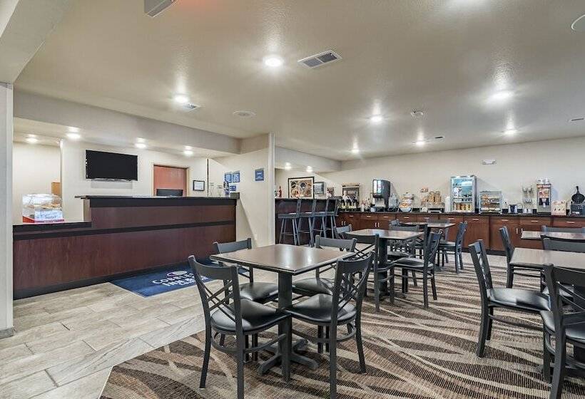 فندق Cobblestone Inn & Suites Lamoni