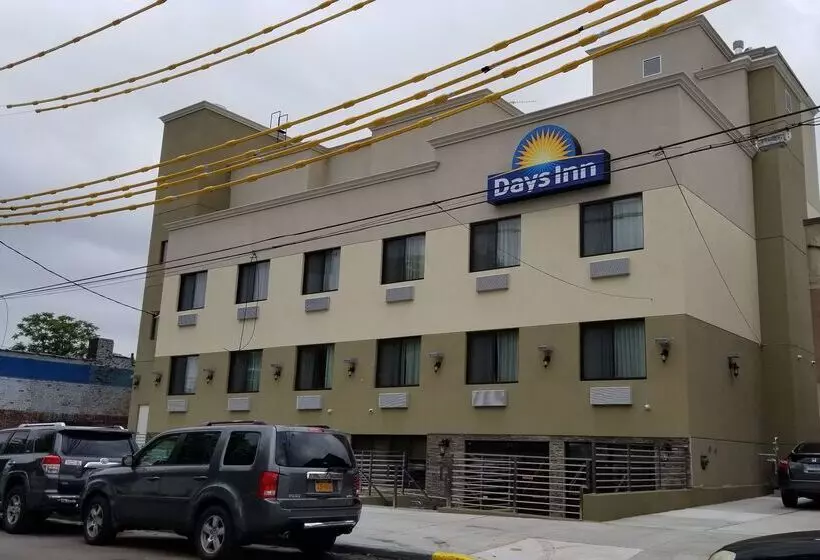 ホテル Days Inn By Wyndham Brooklyn Marine Park
