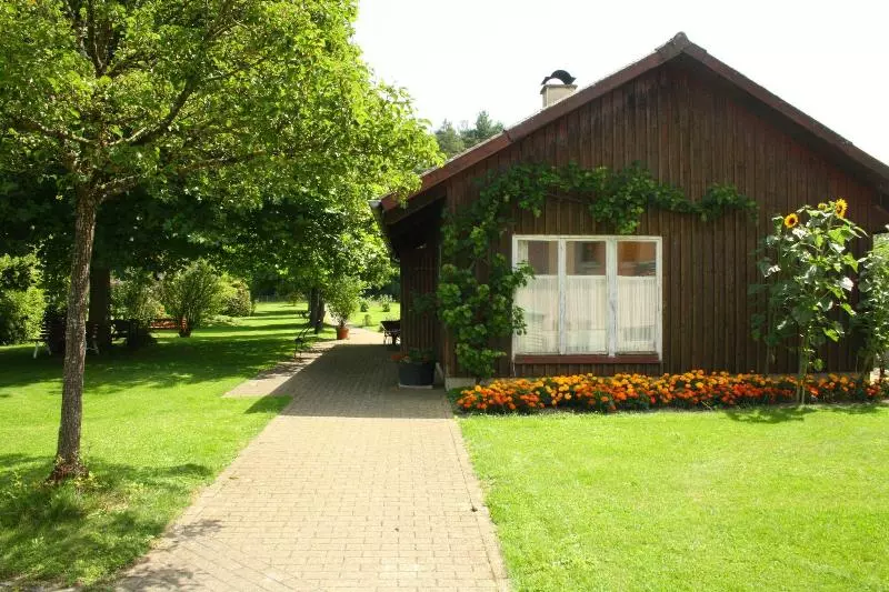 Hotelli Gastehaus St Theresia Bodensee
