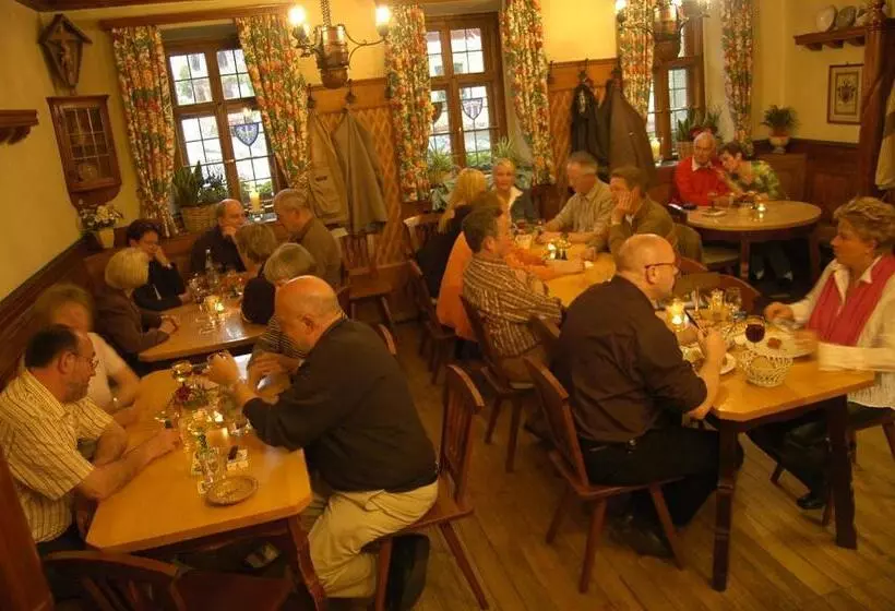 ホテル Gasthof Zum Weißen Lamm