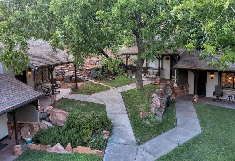Hotelli Red Rock Inn Cottages