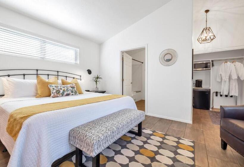 Hotelli Red Rock Inn Cottages